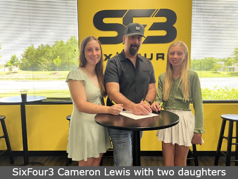 SixFour3 Franchise Cameron Lewis w/ daughters